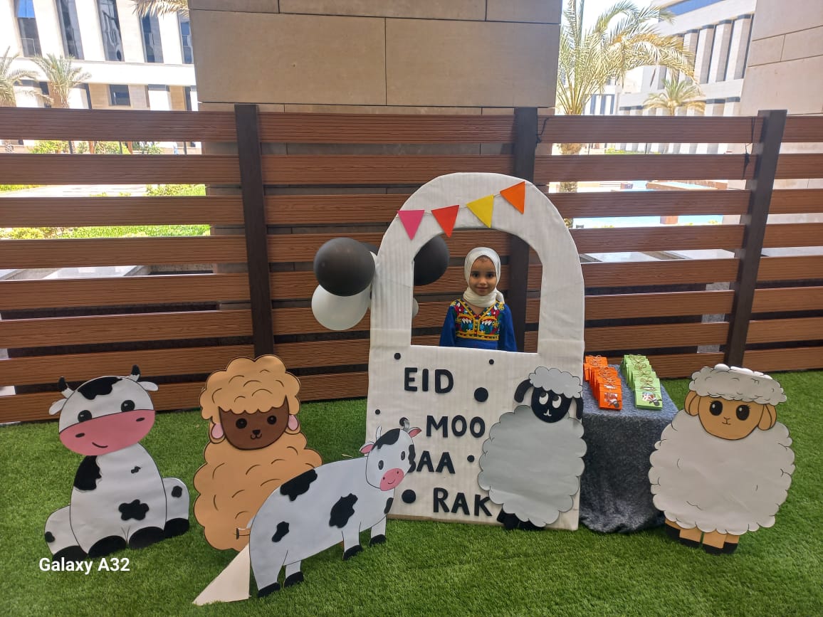 التضامن تنظم عددا من الفعاليات بمركز استقبال أبناء العاملين بديوان الوزارة 8 2025\6\6\IMG 20250606 WA0141 671 031712